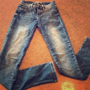 Juniors skinny jean faded Refuge size 00